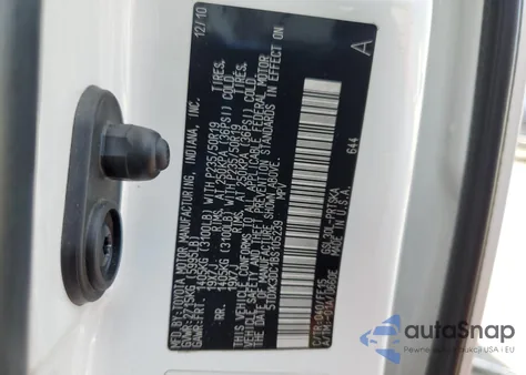 2011 Toyota Sienna Sport z USA, uszkodzony, nr VIN 5TDXK3DC1BS105239